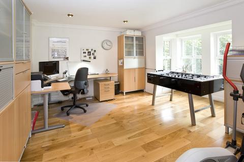 Walnut Tree Cottage Broomfield Park, Ascot, SL5 0JT