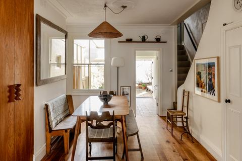 2 bedroom terraced house for sale, Ladas Road, London SE27