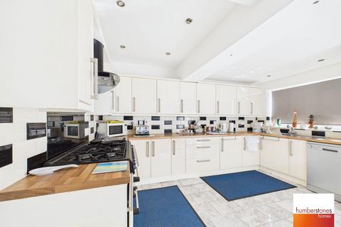 12 Upper Meadow Road, Birmingham, B32 1NX