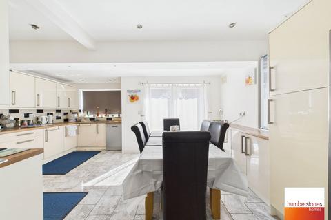 12 Upper Meadow Road, Birmingham, B32 1NX