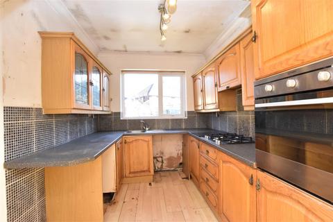 61 Clee Crescent, Grimsby, DN32 8NF