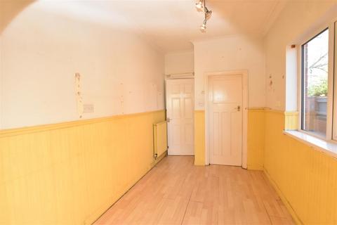 61 Clee Crescent, Grimsby, DN32 8NF