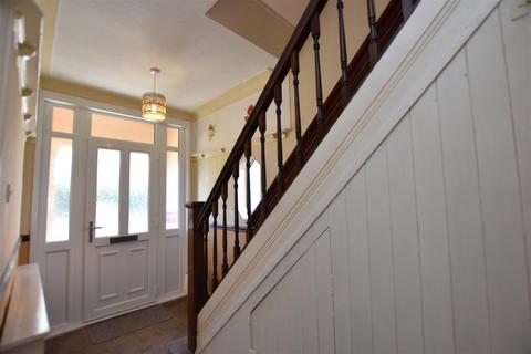 61 Clee Crescent, Grimsby, DN32 8NF
