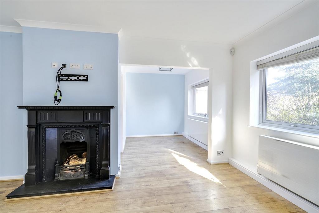 Lounge/Sitting Room