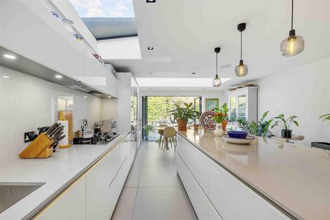25 Clonmel Road, London, SW6 5BL