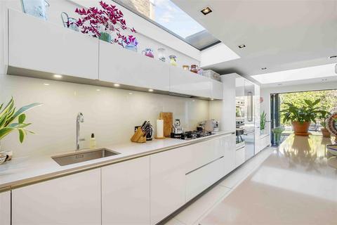 25 Clonmel Road, London, SW6 5BL