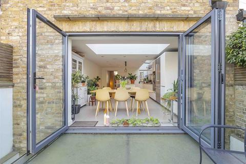 25 Clonmel Road, London, SW6 5BL