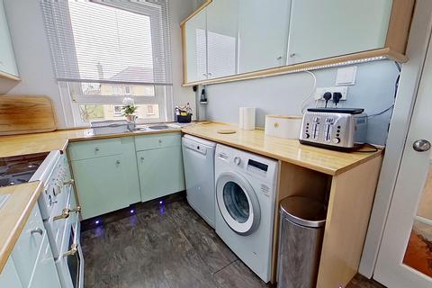 2 bedroom flat for sale, Hutchison Road, Edinburgh, EH14