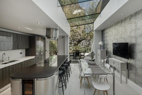 4 bedroom townhouse for sale, Cadogan Street, London SW3