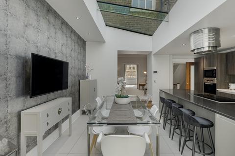 4 bedroom townhouse for sale, Cadogan Street, London SW3