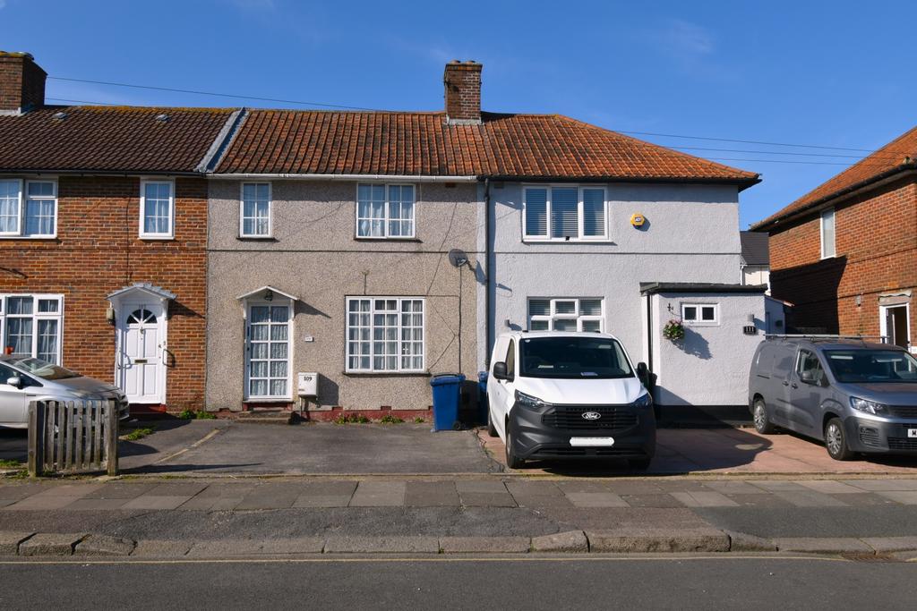 Spacious 3-Bedroom Terraced House for Rent