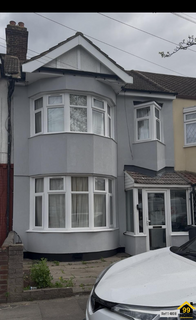 TYLEHURST GARDENS, Ilford, ESSEX, IG1