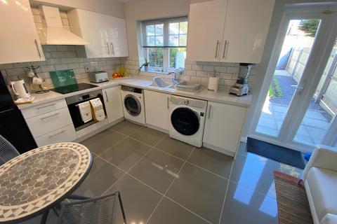 3 bedroom semi-detached house for sale, Whitworth Avenue, Hinckley LE10