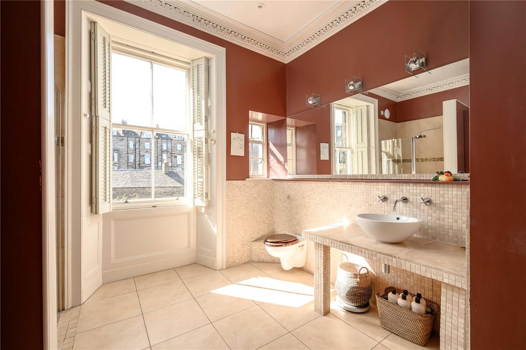 Principal Bathroom