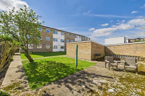114 Molesey Avenue, West Molesey