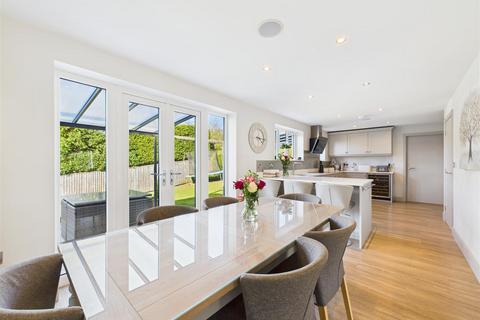 7 Moor View Croft, Sheffield, S10 5QA