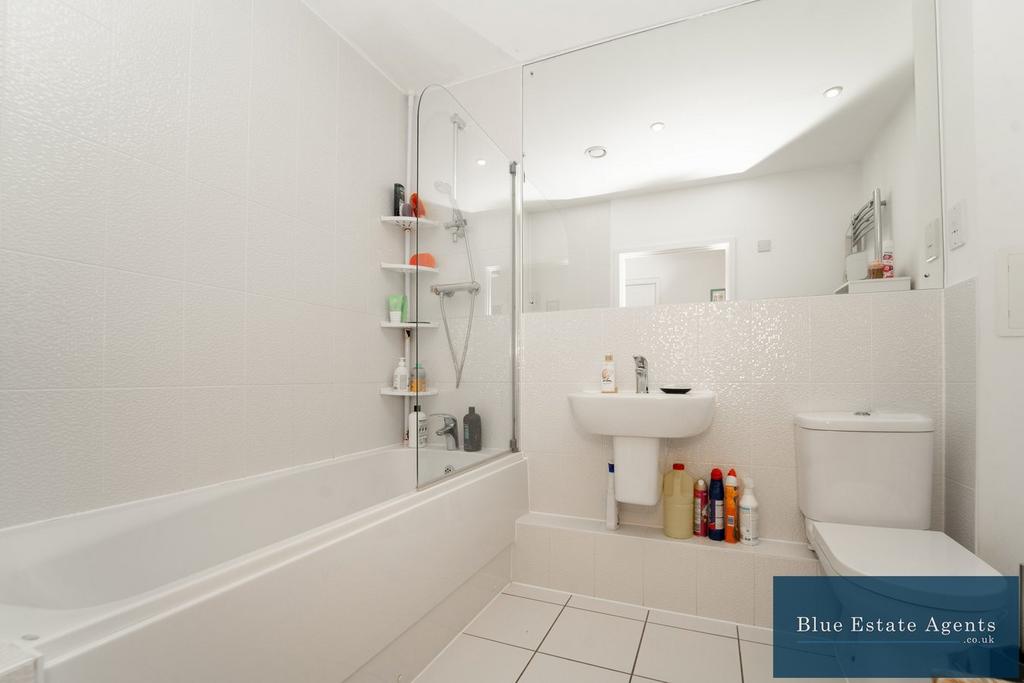 Family Bathroom Suite
