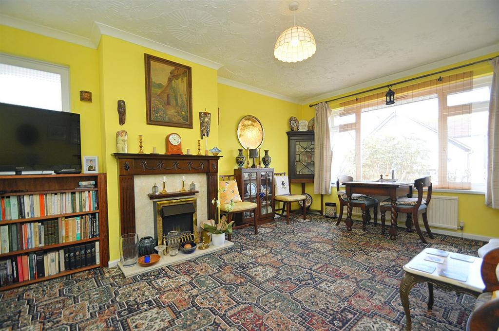 Resized Lounge1.jpg