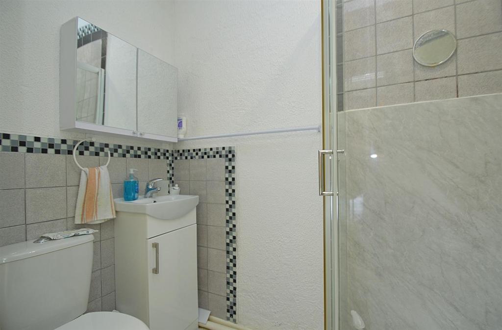Resized En Suite.jpg