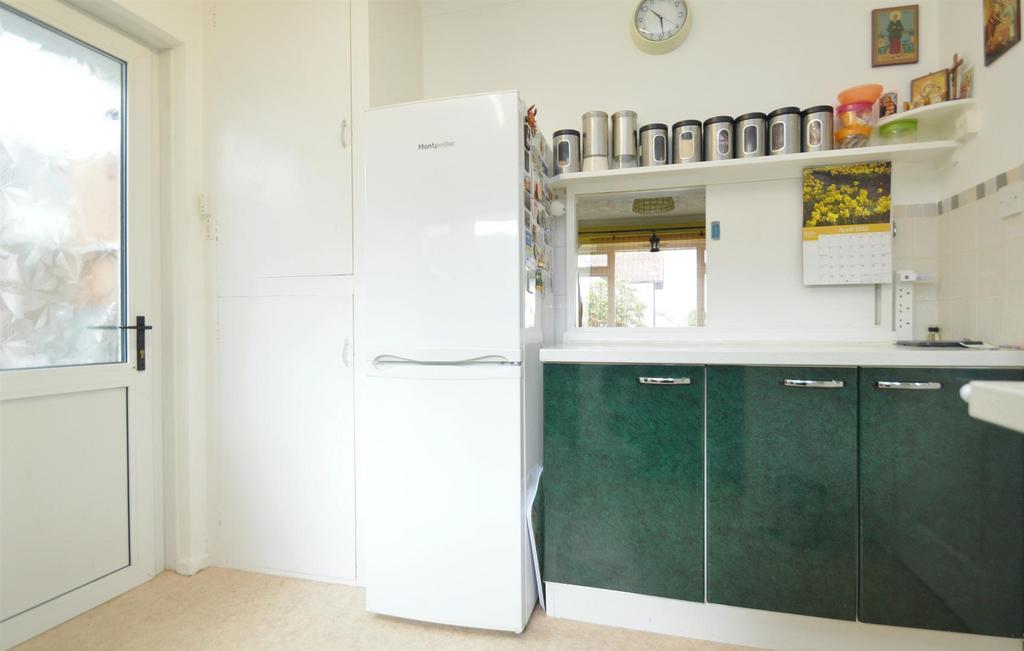 Resized Kitchen3.jpg