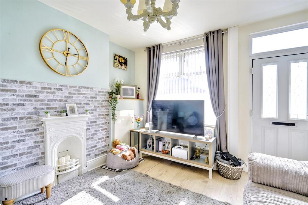 Lounge/Sitting Room