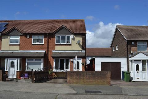 2 bedroom end of terrace house to rent, Bradshaw Street, Town End Farm, Sunderland