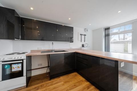 1 bedroom apartment to rent, Liskeard Gardens Blackheath SE3