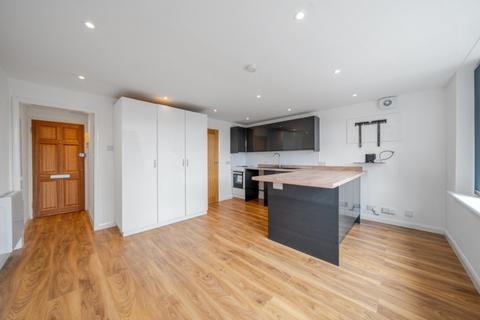 1 bedroom apartment to rent, Liskeard Gardens Blackheath SE3