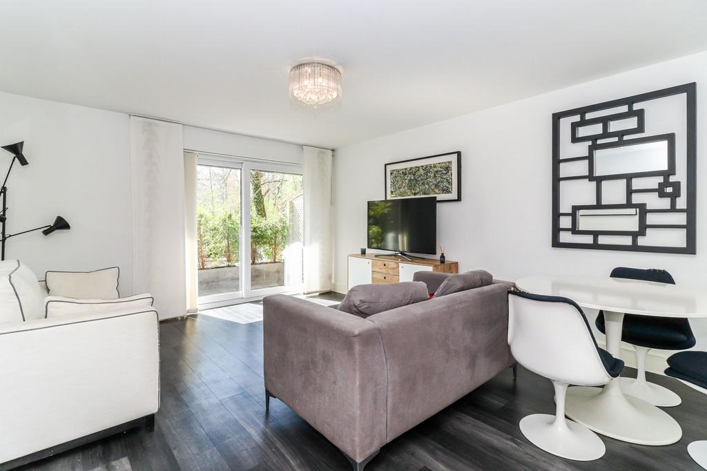 Lounge dining room