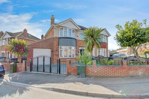 35 Silverdale Close, Coventry, CV2 1PX