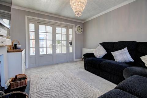 35 Silverdale Close, Coventry, CV2 1PX