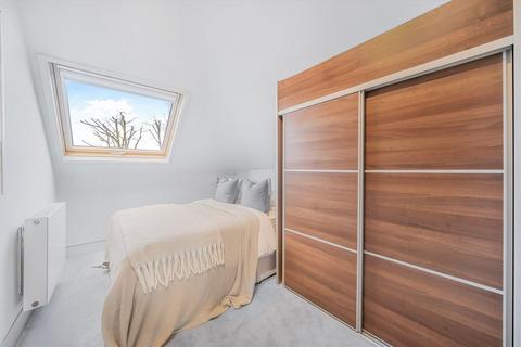 2 bedroom flat for sale, Netherhall Gardens, London NW3