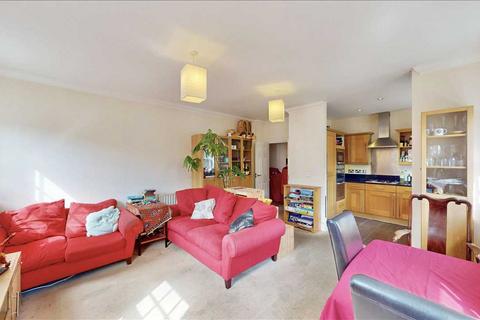 2 bedroom apartment for sale, Langton House, Cottage Close, Harrow