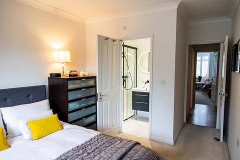 60 Staines Road, Wraysbury, Staines-upon-thames, TW19 5BS