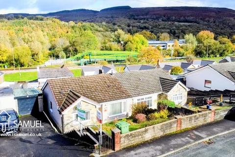 undefined, Boi Close, Mountain Ash