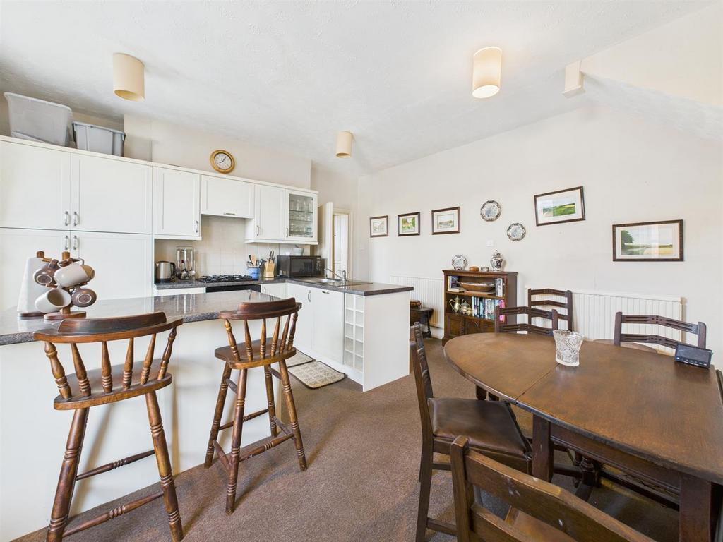 CAM04116 G0-PR0156-STILL012.jpg