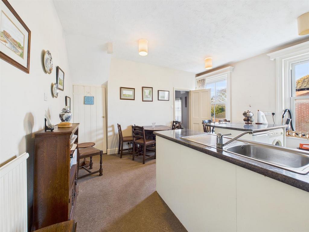 CAM04116 G0-PR0156-STILL013.jpg