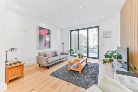 4 bedroom house for sale, 27a - 29 The Grove, Coulsdon CR5