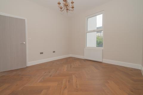 73 West Cliff Road, Ramsgate, CT11 9NS