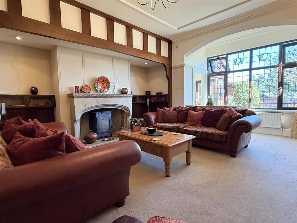 Principal lounge