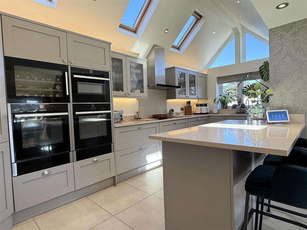 Open plan breakfast kitchen