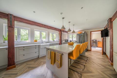 112 Copthorne Road, Felbridge, East Grinstead, RH19 2NU