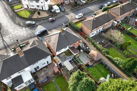 3 bedroom semi-detached house for sale, Dingley Road, Wednesbury, Wednesbury, WS10
