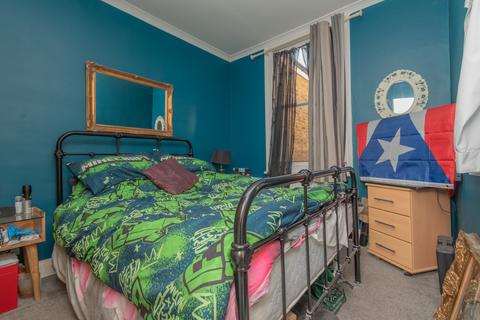 2 bedroom flat for sale, 14 Lyndhurst Road, Ramsgate, CT11