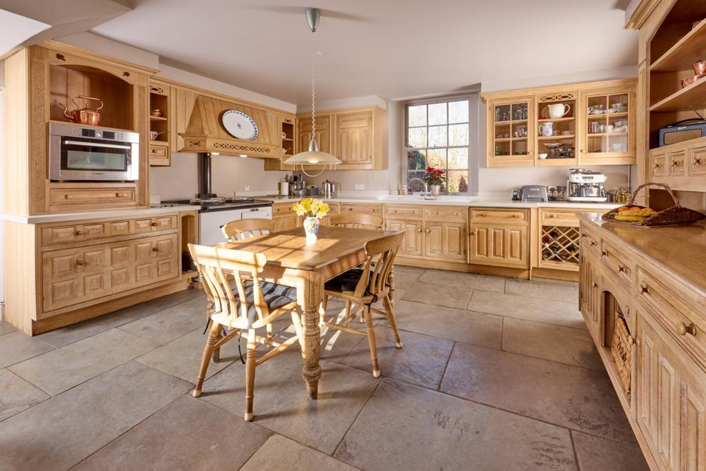 Kitchen/Breakfast