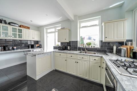 9 Crest Road, Bromley, BR2 7JA