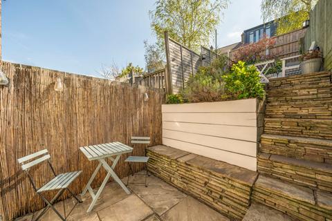 16 Eversley Road, London, SE7 7LD