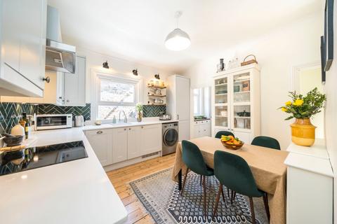 16 Eversley Road, London, SE7 7LD