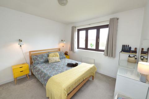 35 Angora Way, Fleet, GU51 2UA