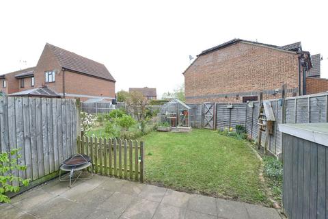 35 Angora Way, Fleet, GU51 2UA